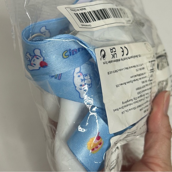 Cinnamaroll Rubber Coin Purse with Shoulder Strap - Picture 7 of 8